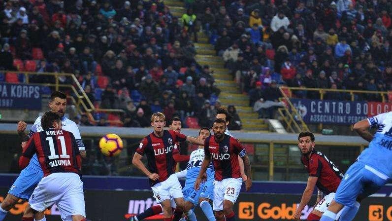 Lazio, il tuo capitano si infiamma al Dall'Ara: quando Lulic vede Bologna...