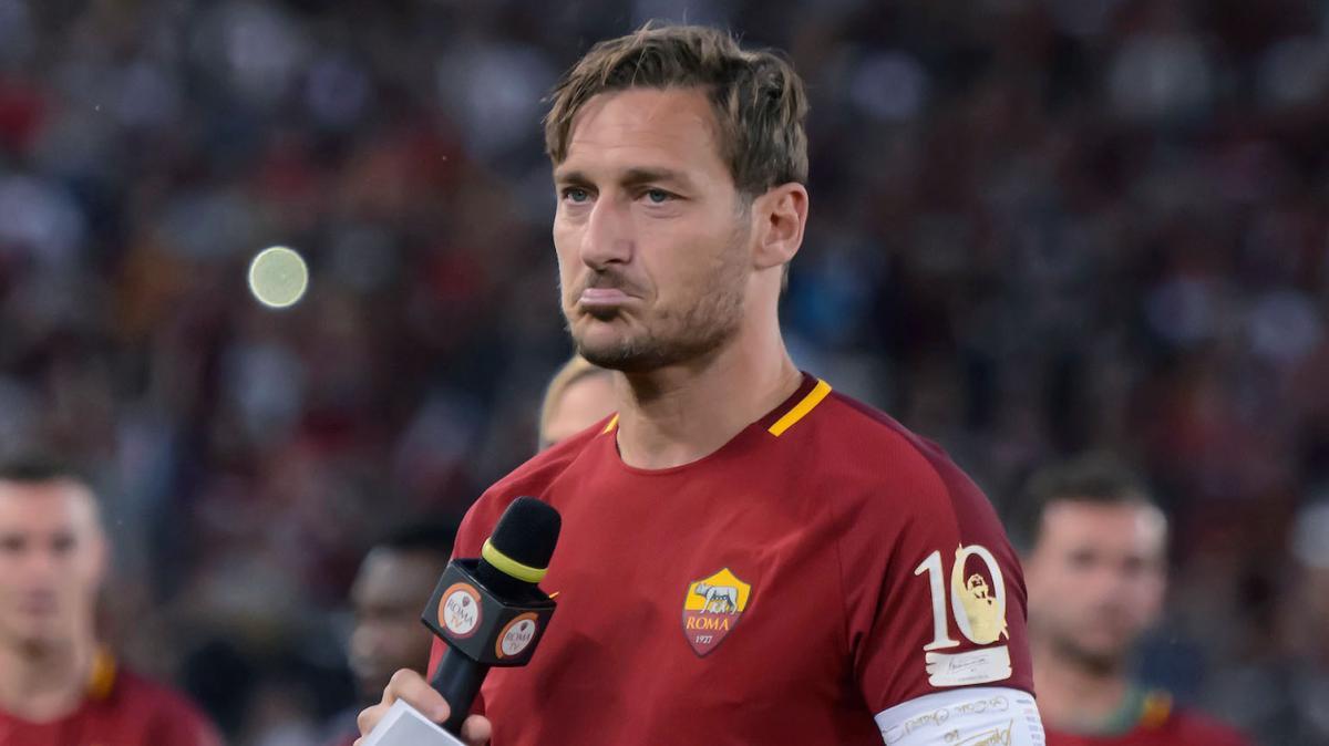 Totti rivela: "Tifavo il Milan, ci sarei andato". E la Roma...