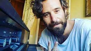 Tommaso Paradiso lascia i Thegiornalisti: "La band per me non esiste più"