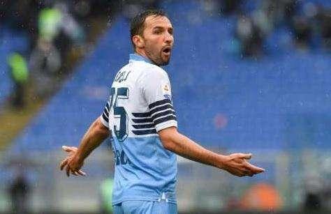 Calciomercato Lazio, porte girevoli a centrocampo: la situazione