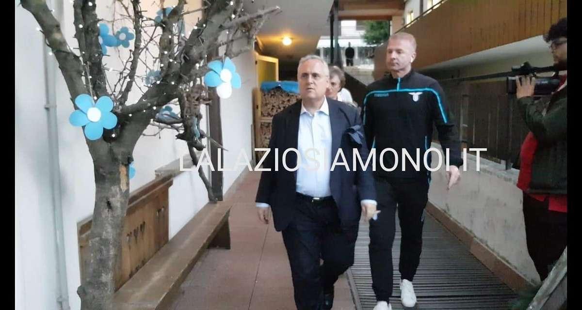 AURONZO GIORNO 13 - Riecco Lotito in ritiro: il presidente allo Zandegiacomo per assistere all'allenamento 