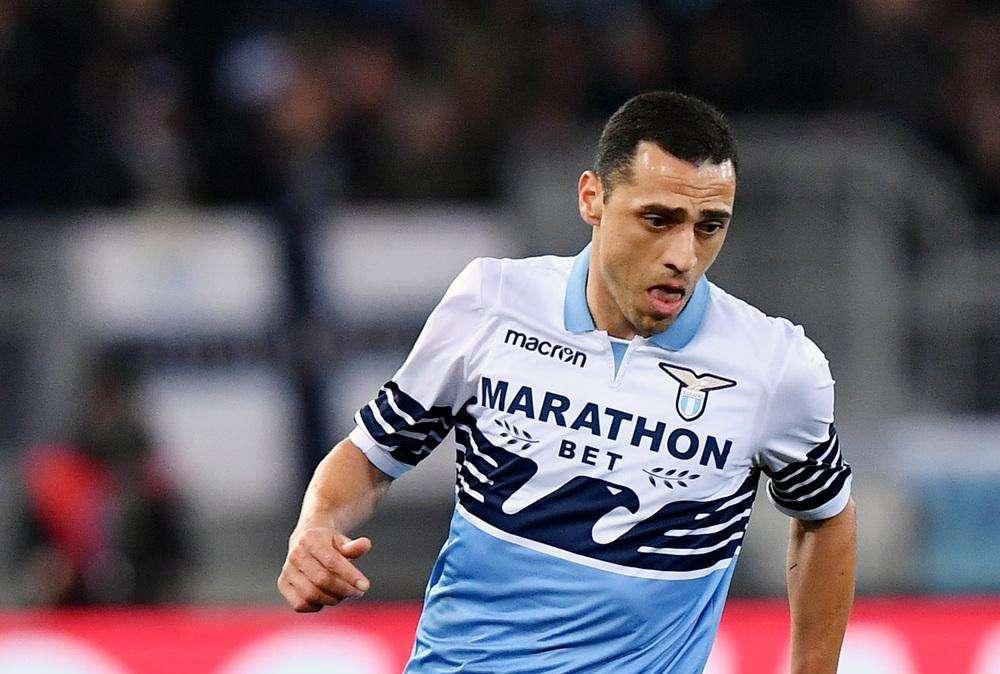 Romulo, il figlio di Leiva e il legame con la Lazio: in braccio con la maglia di Correa - FOTO