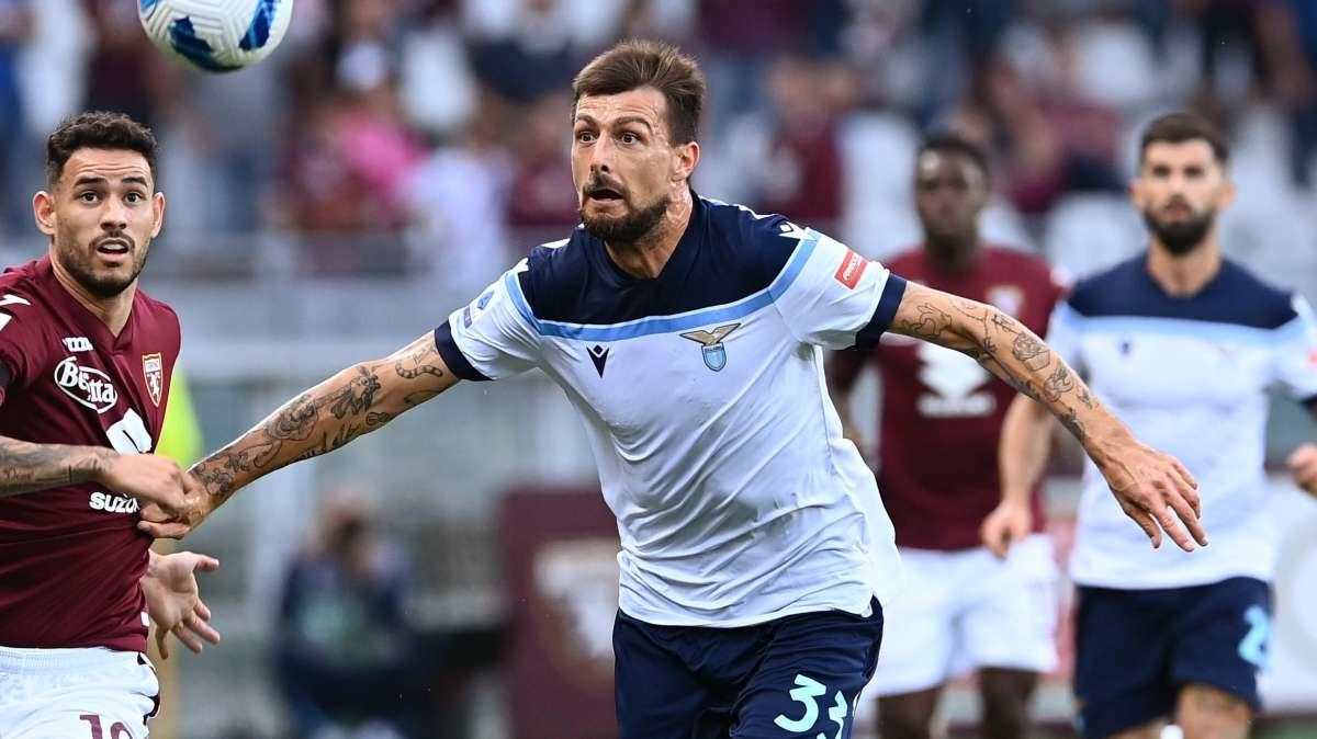 Acerbi, ecco le scuse: "Il mio un gesto sbagliato, sapete quanto tengo alla Lazio" - VIDEO