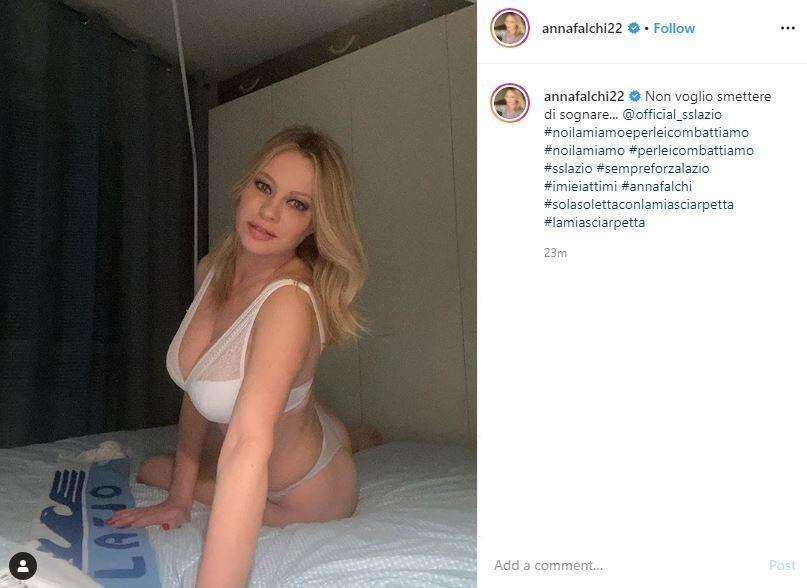Lazio, Anna Falchi si spoglia ancora: “Non voglio smettere di sognare” - FT