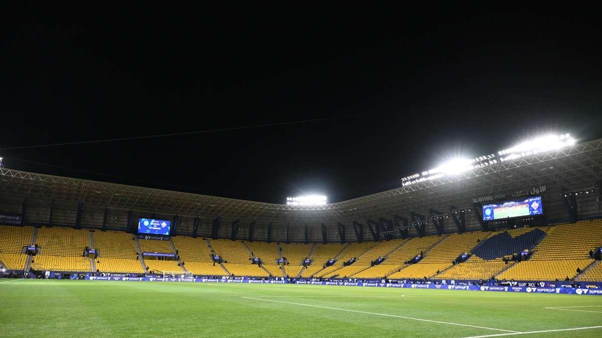RIAD - Napoli, i tifosi arabi espongono striscione contro la Lazio - FOTO