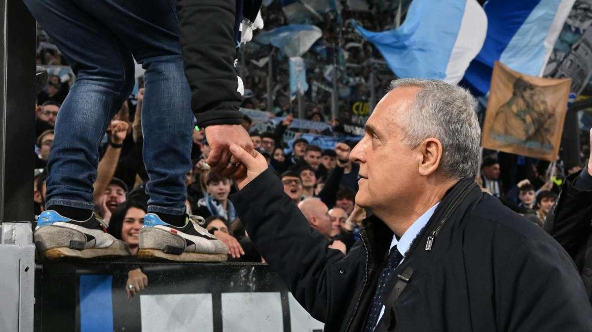 Lazio, Lotito tende una mano ai tifosi per il caro prezzi: l'assist speciale