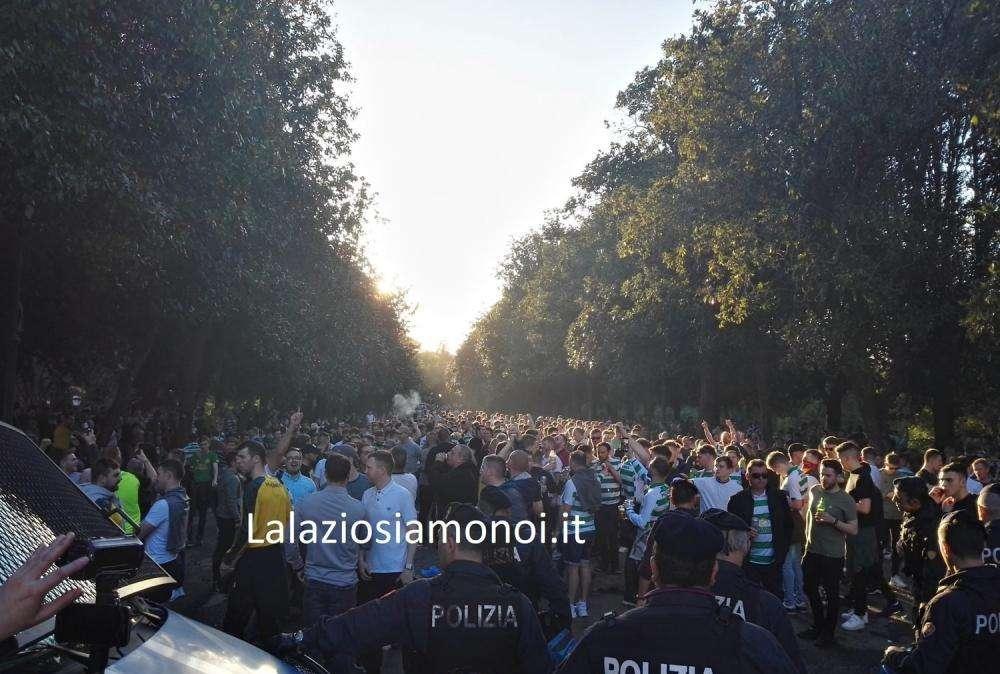 Lazio - Celtic, i primi tifosi dei Celtis arrivano all'Olimpico - F&V