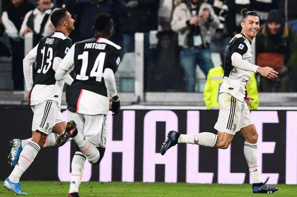 Doppio Ronaldo, la Juventus vince con il Parma e allunga in classifica