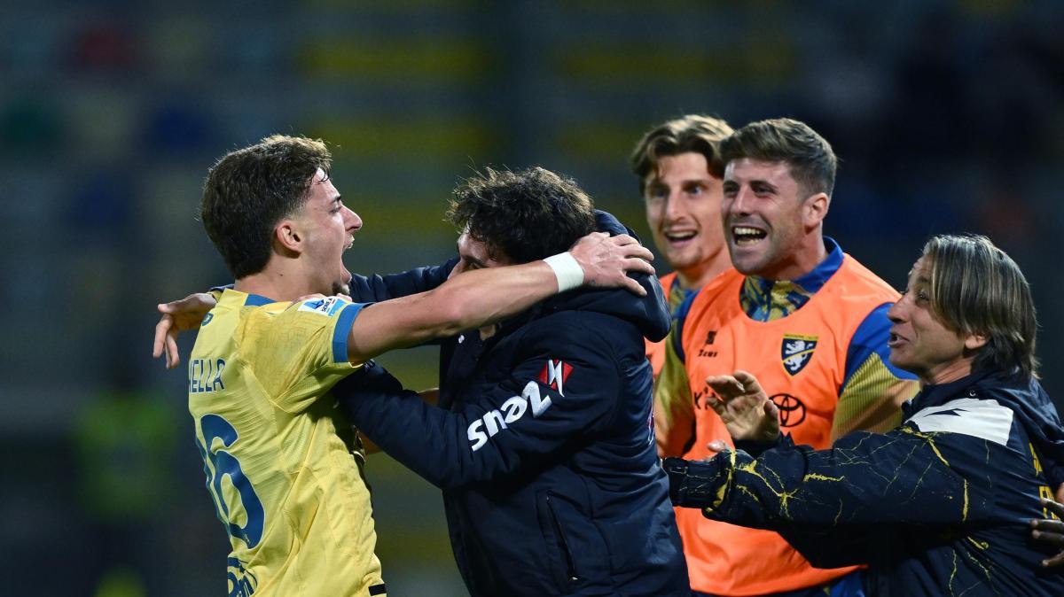 Serie A, il Frosinone non si ferma più: Lecce travolto allo Stirpe