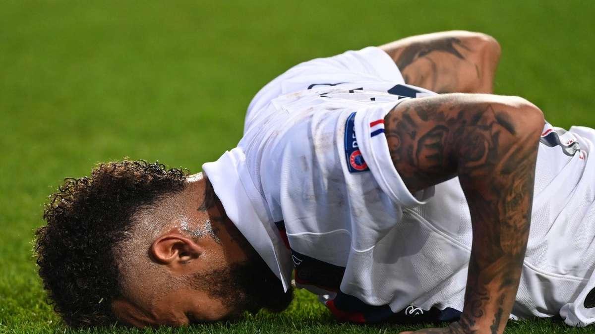 PSG - Lipsia, Neymar scambia la maglia a fine match: rischia di saltare la finale