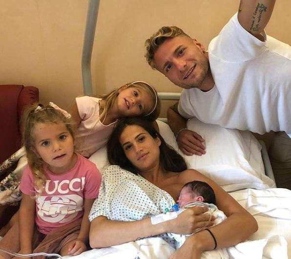 Lazio, Ciro Immobile diventa papà per la terza volta: è nato Mattia - FOTO