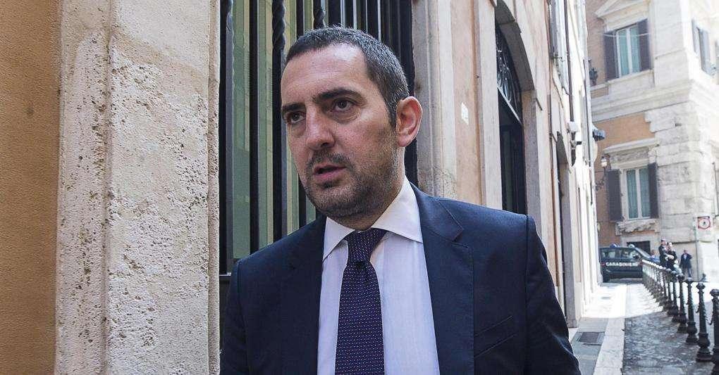 Spadafora: "Esonero dei contributi per chi lavora nel mondo dello sport"