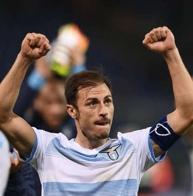 Milan - Lazio / Radu euforico abbandona lo stadio decantando due imprese