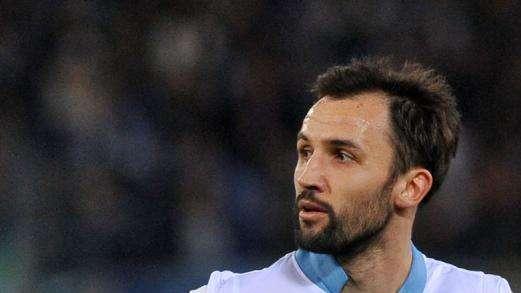 Calciomercato Lazio, interesse della Roma per Badelj. Monchi: "Mi è sempre piaciuto ma..."