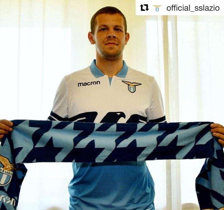 Lazio, ecco Vavro con la nuova maglia. E lo slovacco sceglie il numero...