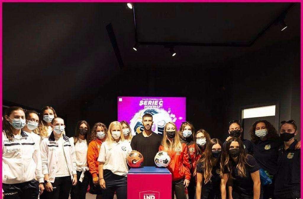 Lazio, Zaccagni alla presentazione del pallone per la Serie C femminile - FT