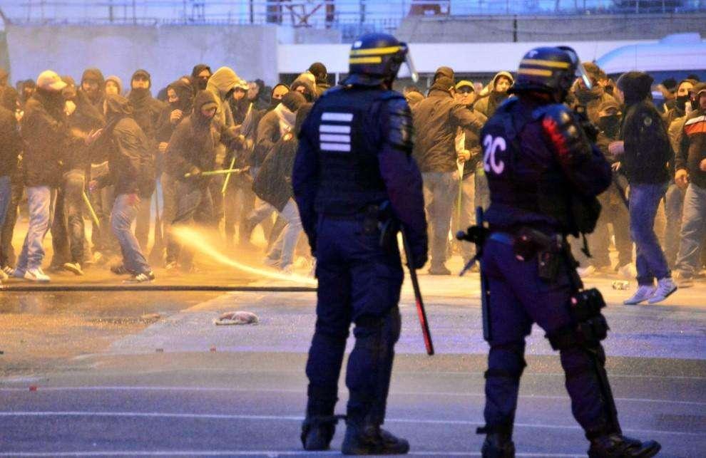 Marsiglia - Lazio, scontri nella notte tra tifoserie: il resoconto dell'accaduto - VIDEO