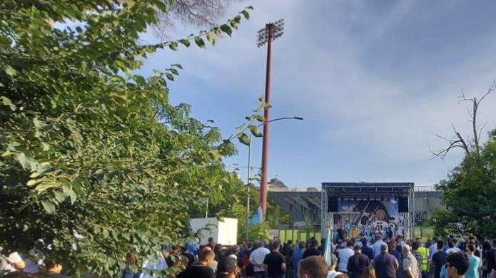 Lazio, altro striscione dei tifosi: ci sono di mezzo Fares e Kamenovic
