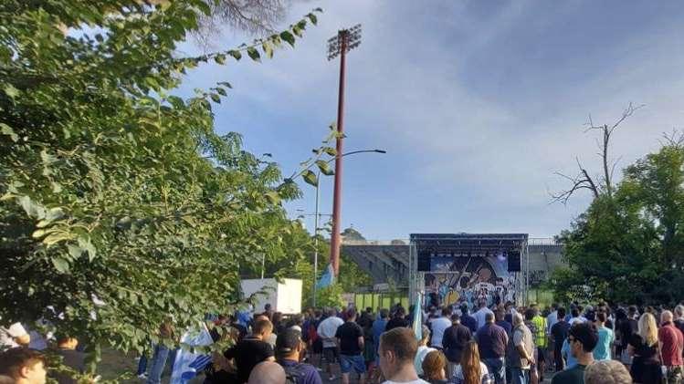 Lazio, contestazione anche ad Auronzo: lo striscione contro Lotito