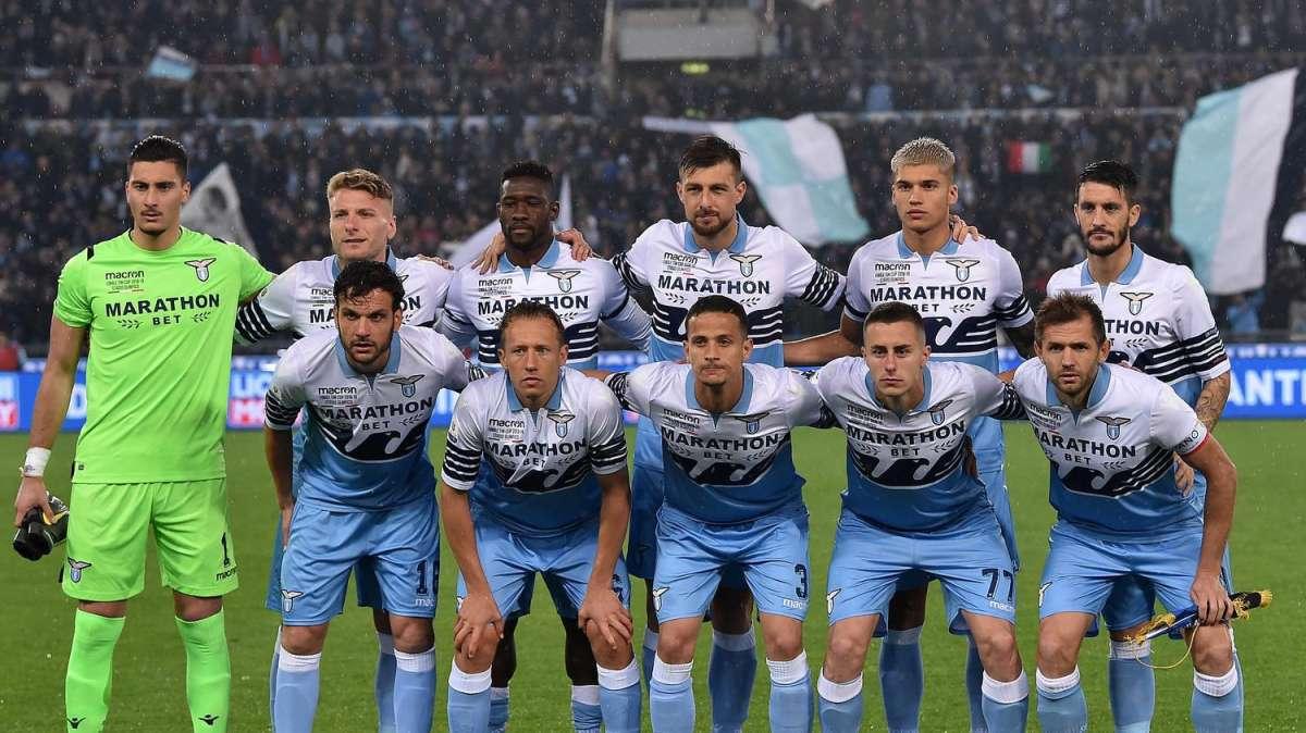 Lazio, 40 anni fa la presentazione della maglia bandiera 