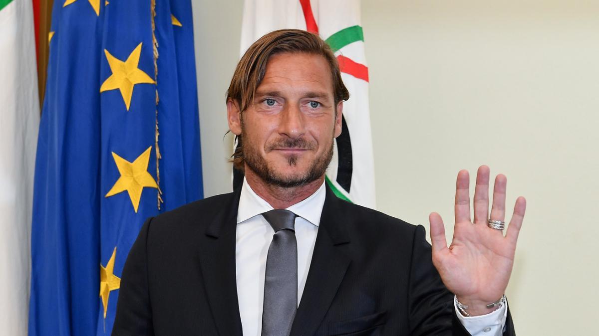 Totti incredulo: "Nessuno pensava che la Lazio potesse essere lì davanti"