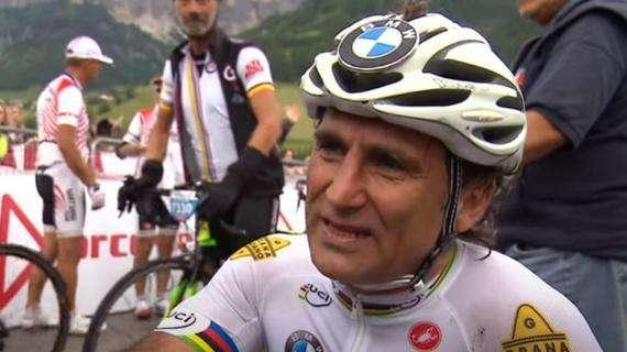Condizioni Zanardi / Il bollettino medico: "Coma farmacologico, tempi lunghissimi per i miglioramenti"