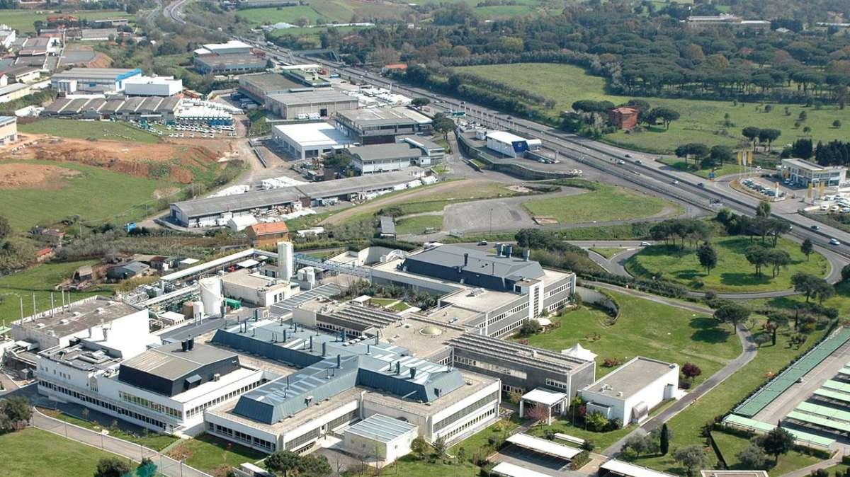 Coronavirus / A Pomezia in produzione un vaccino: sarà testato nel Regno Unito