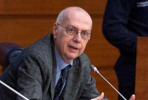 Serie A, Rezza: "Sulla ripartenza del campionato deve decidere la politica"