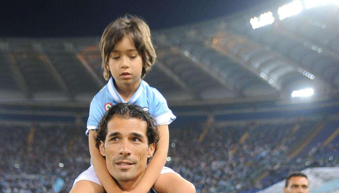 Lazio, Corradi spegne 46 candeline: gli auguri della società - VIDEO