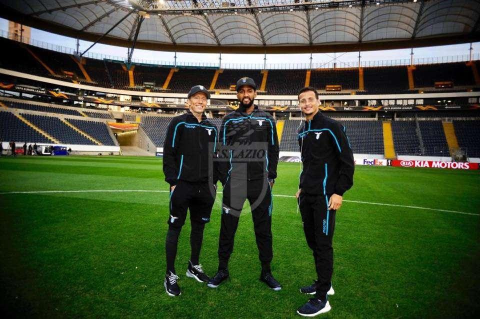 Lazio, l'arrivo alla Commerzbank Arena: l'audacia per dimenticare il derby - PHOTOGALLERY