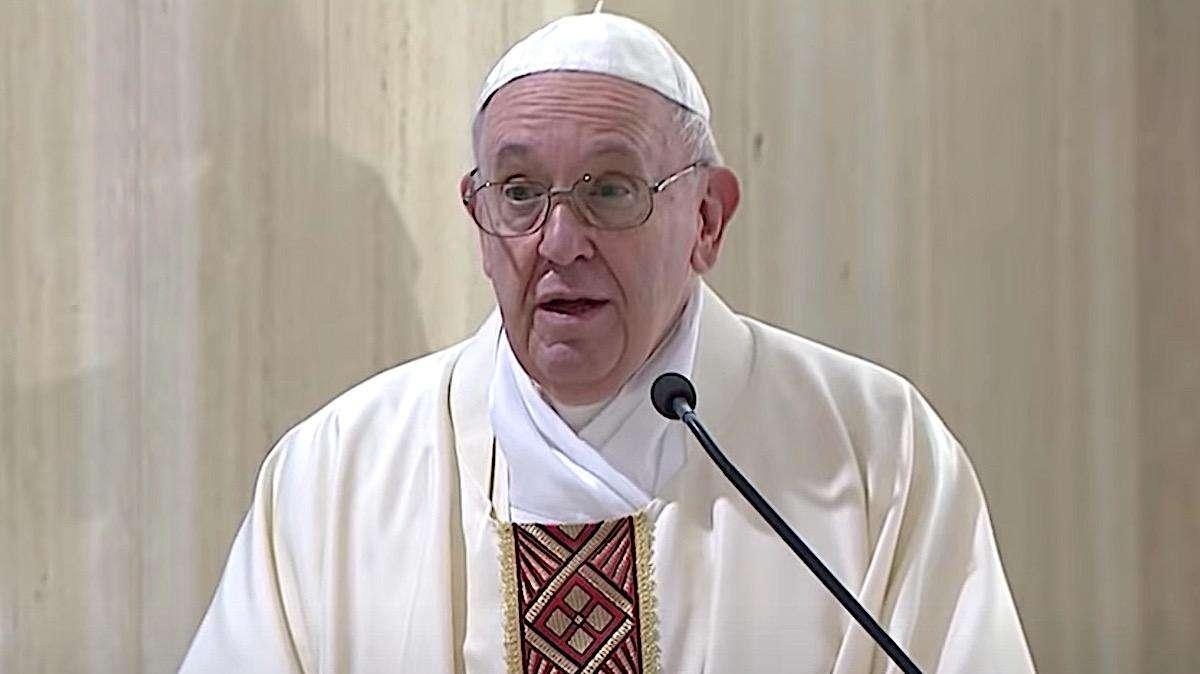 Papa Francesco chiarisce: “Non ho mai pensato di dimettermi”