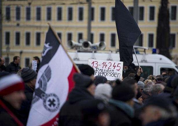 Politica / Germania, Dresda proclama 'emergenza nazismo'