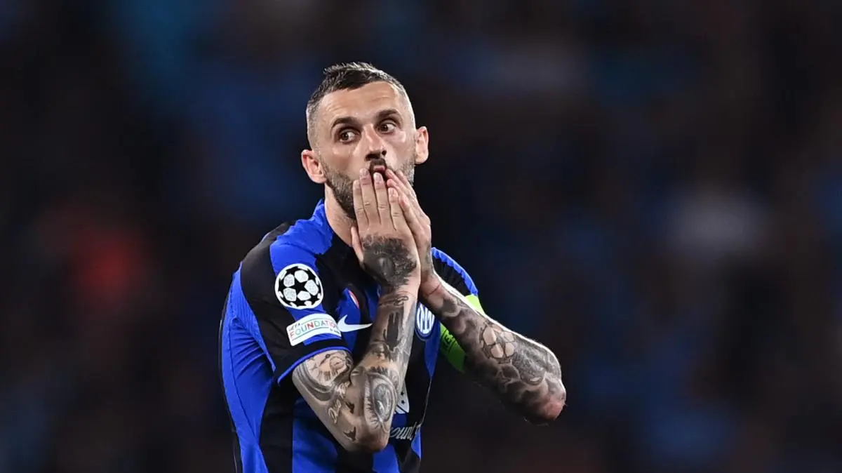 Lazio, non solo difesa: si valuta Brozovic a centrocampo