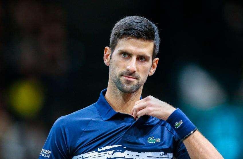 Djokovic di nuovo in stato di fermo: sabato si decide sull'espulsione