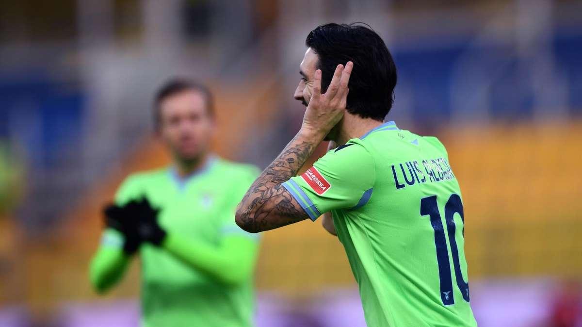 Lazio - Roma, Luis Alberto esulta e dedica la vittoria alla moglie: "È per te" - FOTO