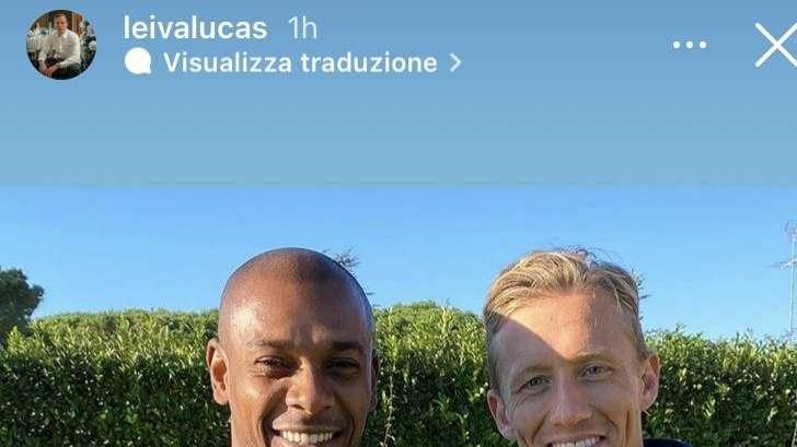 Lazio, Lucas Leiva riabbraccia un caro amico: è un calciatore del Manchester City - FOTO