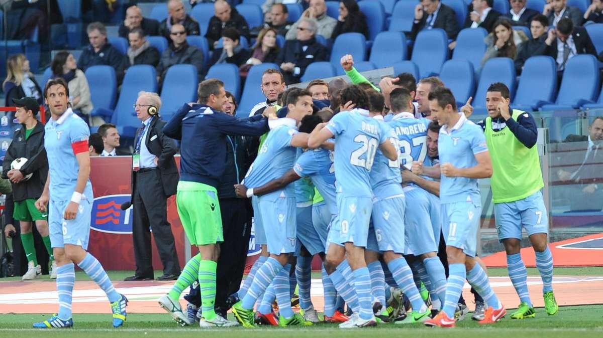 Lazio, gli eroi del 26 maggio al Circolo Canottieri: pranzo insieme e poi la festa - FOTO