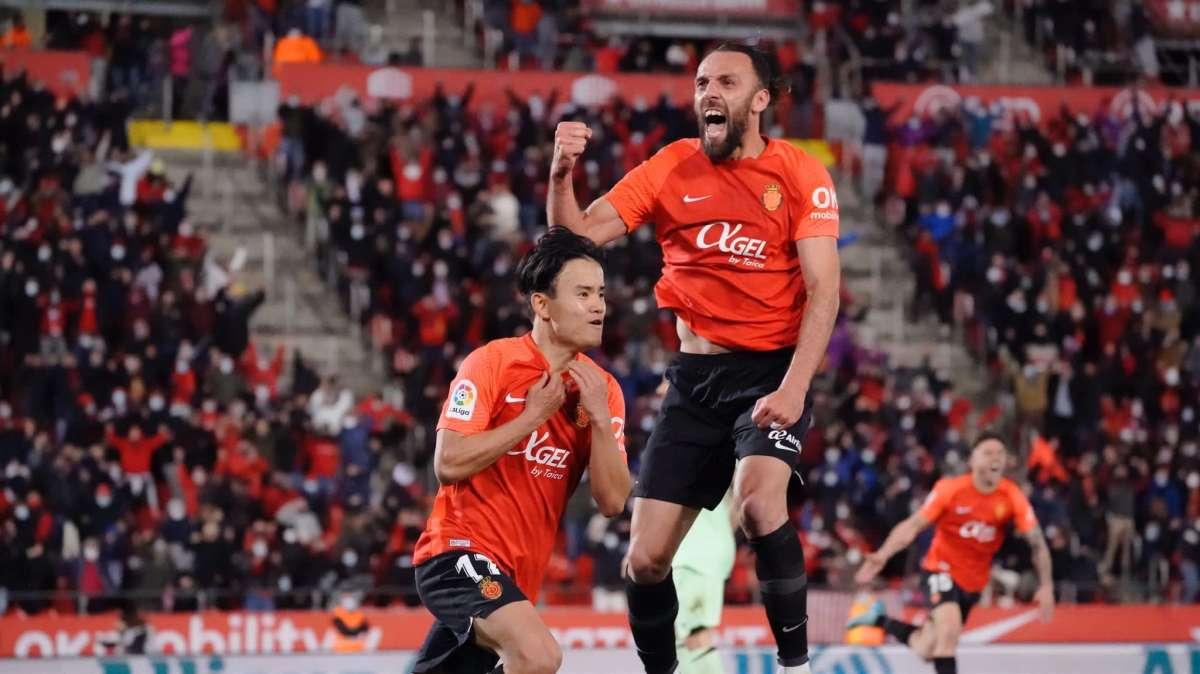 Liga, a Maiorca tutti pazzi per Muriqi: striscioni, cori e post della società – VIDEO