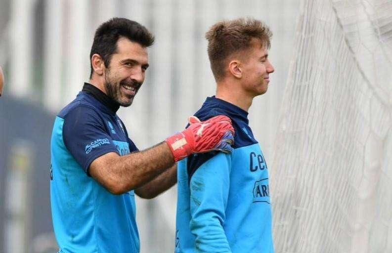 Calciomercato Lazio, niente scambio con il Parma: arriva Maliszewski, ma Troise...