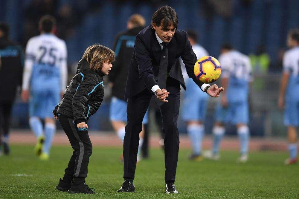 Festa del papà, gli auguri social della Lazio: "A chi tramanda e insegna" - FT