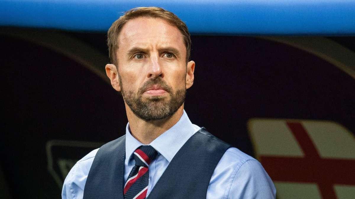 Inghilterra, Southgate: "Bisogna vaccinare i calciatori, hanno più possibilità di prendere il virus" 