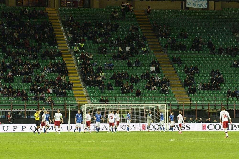 Danimarca, il calcio riparte a fine maggio: arriva l’ok del governo