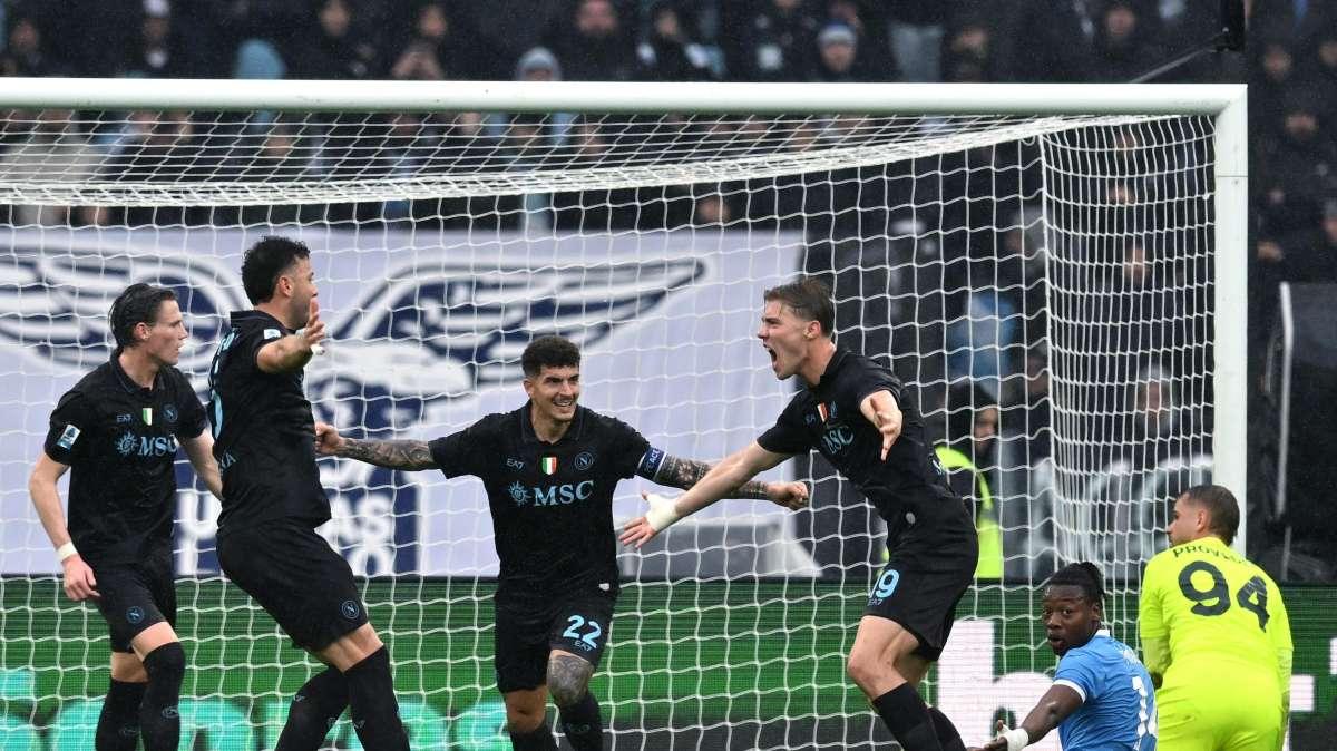 Lazio, Sarri sugli arbitri: "Sono errori che rimangono, non possiamo..."