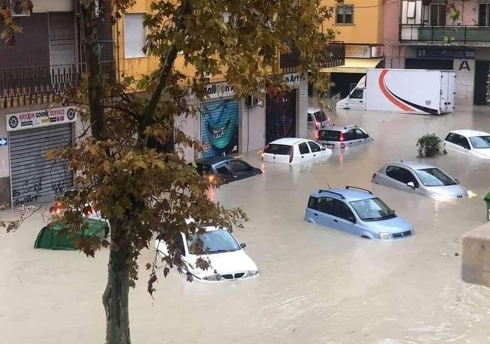 Nubifragio a Crotone, il comunicato del club: "Gara con la Lazio? Non siamo noi a decidere"