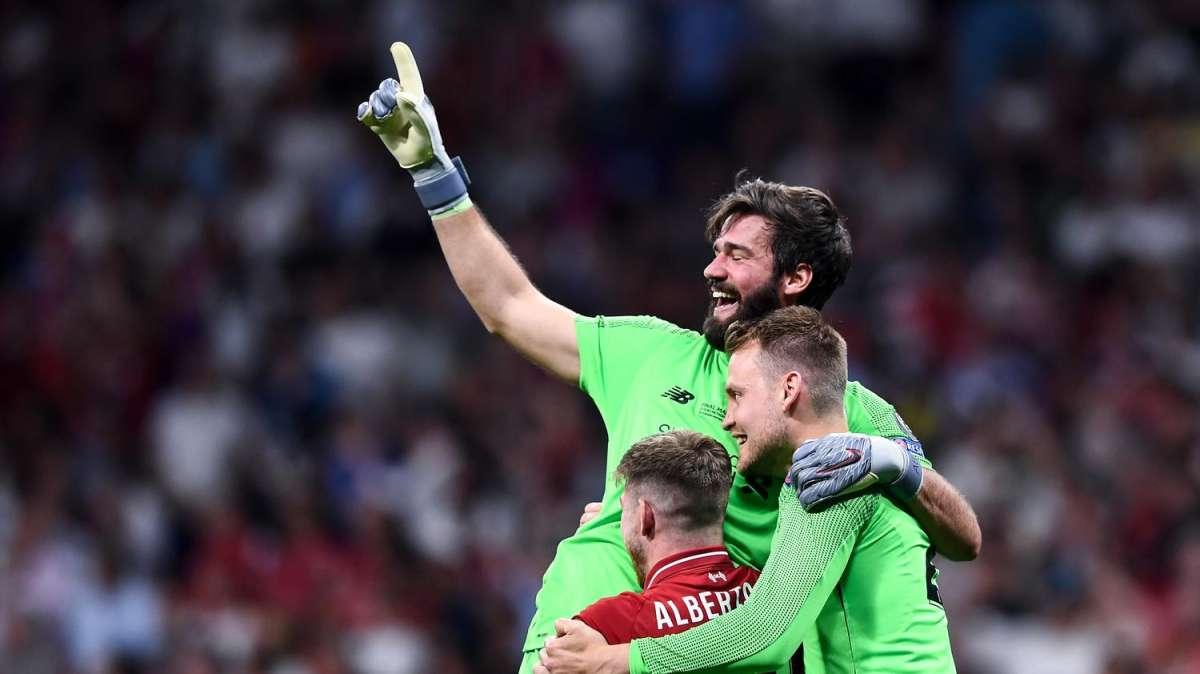 Premier League, il Liverpool vince allo scadere grazie a un gol di Alisson - VIDEO