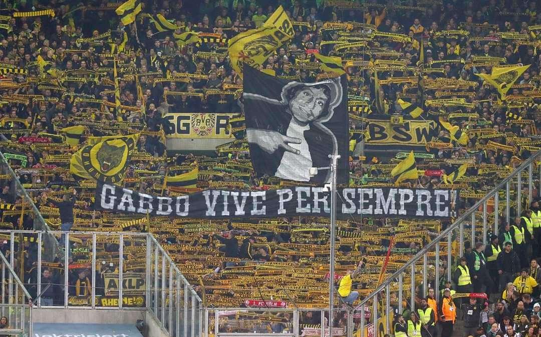 "Gabbo vive per sempre": gli ultras del Borussia Dortmund omaggiano Sandri - FOTO