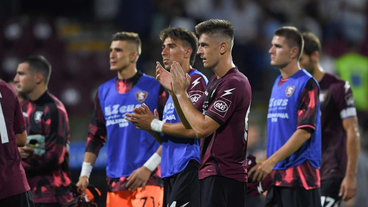 Salernitana, la situazione della rosa in vista della Lazio: out un difensore e Dia...
