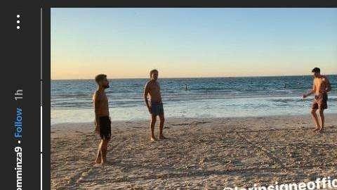 Lazio, calcio-tennis tra padre e figlio a Dubai: gli Inzaghi vs Insigne - FOTO