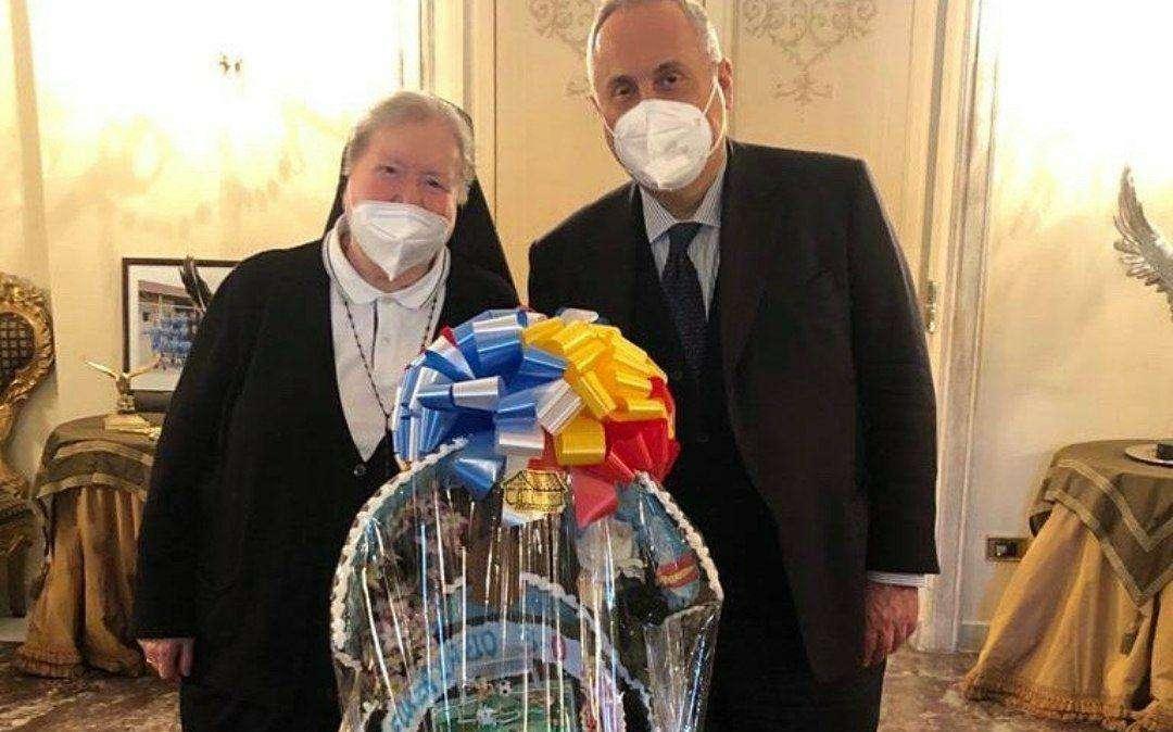 Scambio di doni tra Lazio e So.Spe per Pasqua: le parole di Lotito e Suor Paola