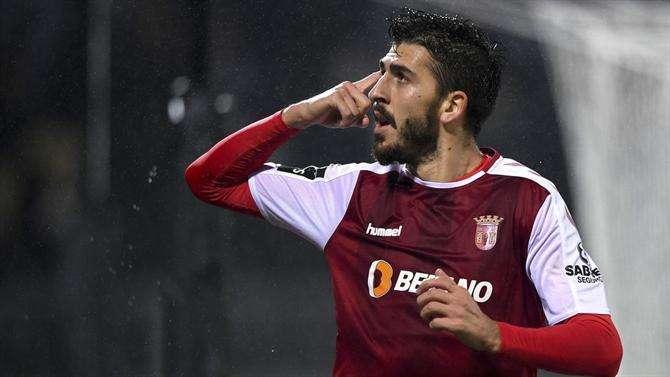 Calciomercato Lazio, ancora casting per l'attacco: spunta Paulinho 